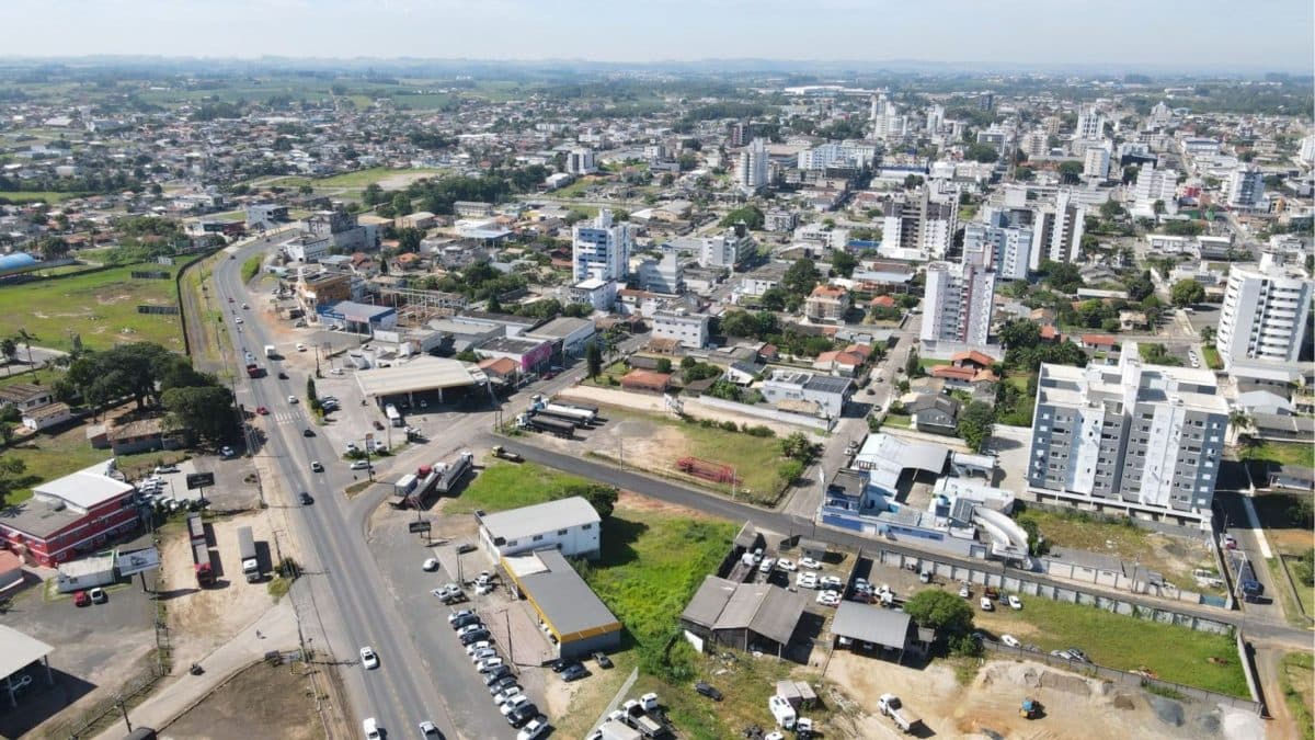 Içara Dispara no Ranking Econômico de SC Impulsionada por Diversificação e Indústria