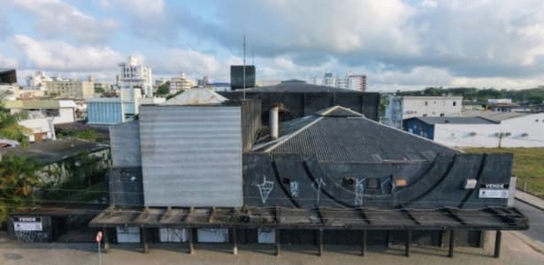 Fim de uma era: Casa do Rock está à venda em Içara - 4oito